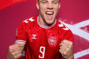 那不勒斯4500万抢下霍伊伦,前锋补强迎来关键倒计时 那不勒斯4500万抢下霍伊伦,前锋补强迎来关键倒计时