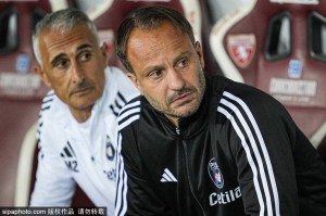 意甲各队主帅年薪排行:孔蒂800万欧居首,阿莱格里500万欧次之 意甲各队主帅年薪排行:孔蒂800万欧居首,阿莱格里500万欧次之