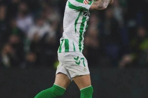 绝地反击！曼联弃将12场造9球逆袭，5000万身价暗藏惊天交易内幕