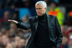 恭喜穆帅！下课危机解除！高层信任送7000万引援预算，目标意甲金靴争冠