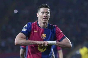 弗里克禁赛+莱万+亚马尔药检违规!欧足联重拳出击,巴萨麻烦不断 弗里克禁赛+莱万+亚马尔药检违规!欧足联重拳出击,巴萨麻烦不断