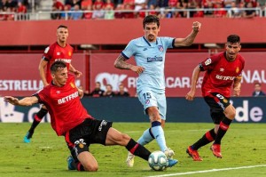 法甲对决:欧塞尔主场迎战洛里昂,中游之争看点十足 法甲对决:欧塞尔主场迎战洛里昂,中游之争看点十足