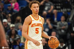 戴森-丹尼尔斯当选进步最快球员 本赛季联盟抢断王