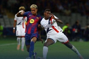 残阵巴黎2-1逆转巴萨,边路优势助力新科欧冠冠军笑傲 残阵巴黎2-1逆转巴萨,边路优势助力新科欧冠冠军笑傲