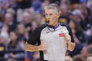 G4巨大争议!卡莱尔声援福斯特:对他的批评都是不公平的 G4巨大争议!卡莱尔声援福斯特:对他的批评都是不公平的