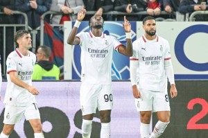 足坛悲喜一夜！阿森纳4-2双杀切尔西进决赛，巴萨2-1晋级，AC米兰3-0连续22轮不败