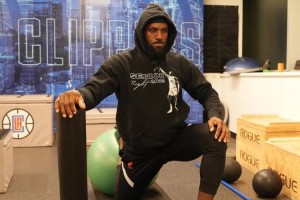 贝弗利为詹姆斯鸣不平:他不该因训练场地遭受非议 贝弗利为詹姆斯鸣不平:他不该因训练场地遭受非议