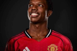 曼联为马拉西亚英超报名，两次压哨清洗失败！沙特不买就只能留队