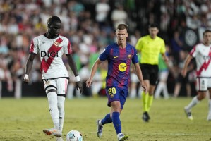 巴萨内部默契？全能球星澄清传言：一切处在掌控中