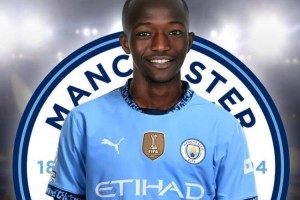 记者：巴黎18岁前锋桑加雷自由身加盟曼城，签约5年