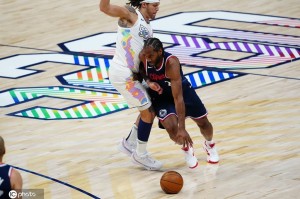 约老师天王山之夜等来救兵 哈登诡异断电再现原因何在？