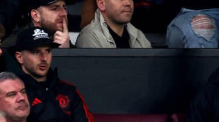 曼联考虑2000万清洗芒特！伤病太多25万周薪太高，换帅后又沦为铁打替补