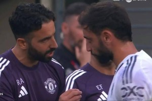 曼联昔日大腿如今变拖累!阿莫林战术用人自找麻烦,B费去留两难 曼联昔日大腿如今变拖累!阿莫林战术用人自找麻烦,B费去留两难