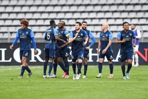 法甲焦点战:巴黎 FC 主场保级死磕!里昂客场能否稳冲前三? 法甲焦点战:巴黎 FC 主场保级死磕!里昂客场能否稳冲前三?