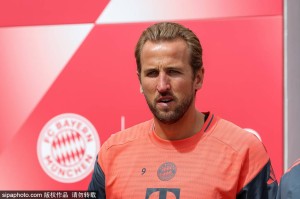 凯恩缺席训练背后:德甲新星的负荷管理与拜仁战术前景解析 凯恩缺席训练背后:德甲新星的负荷管理与拜仁战术前景解析