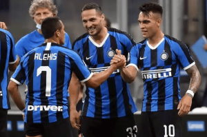 意甲焦点战：乌迪内斯死守主场，罗马剑指三分