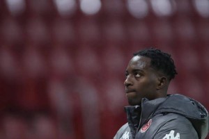 德甲揭幕战：美因茨与科隆的巅峰碰撞