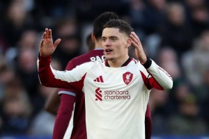 核心之争！维尔茨10号位重获新生，没有萨拉赫的利物浦能走多远