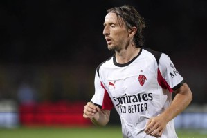 AC米兰计划再次签下经验丰富的老将,目标锁定两名球员 AC米兰计划再次签下经验丰富的老将,目标锁定两名球员