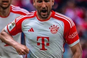 1.5亿打水漂，8位新援全离队！德甲巨人只能靠这位了？