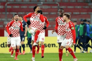 周五016 德甲前瞻：美因茨VS门兴 残阵保级与客场攻坚的博弈