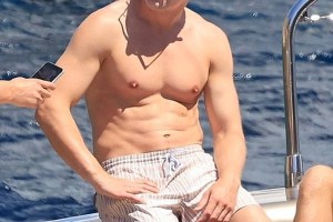 曝曼联欲等奥斯梅恩降薪加盟，拒争法甲免费神锋，内幕真相揭秘