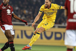 让二追三！普利西奇替补双响助AC米兰3-2逆转都灵，登顶意甲榜首