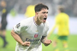 3-0完胜，24岁国米旧将爆发：无解双响炮助力里昂两连胜，逼近法甲前四