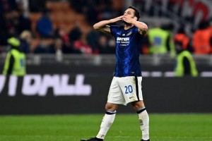 意甲最新动态：米兰欲引进扎卡壮大中场实力，国米坚决保留恰尔汗奥卢