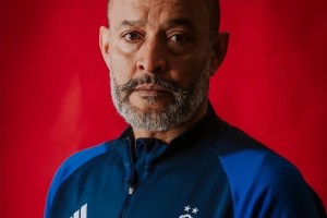 光速换帅！西汉姆联宣布波特下课仅10分钟，英媒曝努诺接任铁锤帮