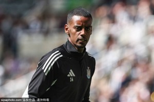 要去利物浦?伊萨克缺席热身赛引热议 纽卡主帅澄清绯闻 要去利物浦?伊萨克缺席热身赛引热议 纽卡主帅澄清绯闻