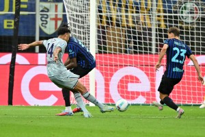 (体育)足球——意甲:国际米兰不敌乌迪内斯 (体育)足球——意甲:国际米兰不敌乌迪内斯