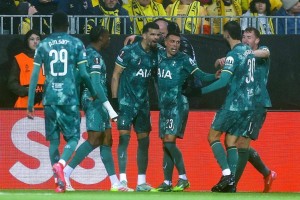 体坛联播｜曼联热刺会师欧联杯决赛，多哈世乒赛首日赛程出炉