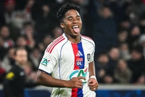 皇马前锋首次戴帽在里昂 阿隆索弃用后下课 恩德里克法甲10分发挥