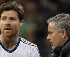 阿隆索与穆里尼奥：皇马第1000个欧冠积分背后的感人仪式感