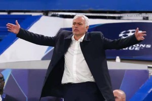 疯了!3大豪门砸7000万预算抢穆帅,本菲卡真要留不住? 疯了!3大豪门砸7000万预算抢穆帅,本菲卡真要留不住?