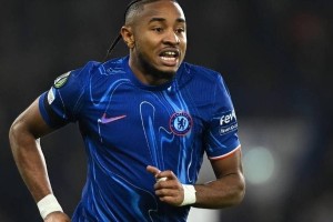 德甲神锋英超水土不服！切尔西甩卖遭哄抢，尤文拜仁出手