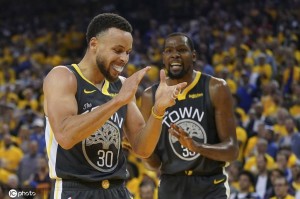 杜兰特怼网友:死不死关你x事 把FMVP寄回湾区如何? 杜兰特怼网友:死不死关你x事 把FMVP寄回湾区如何?