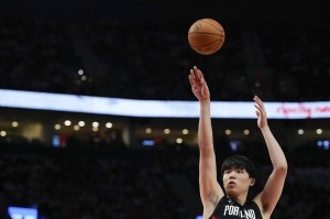 杨瀚森NBA首秀冷启动 2分1板暂时还在体系之外? 杨瀚森NBA首秀冷启动 2分1板暂时还在体系之外?