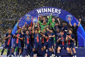 大巴黎夺冠嘲讽姆巴佩和C罗,法甲球迷反击称梅西更出色 大巴黎夺冠嘲讽姆巴佩和C罗,法甲球迷反击称梅西更出色