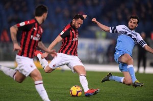 意甲首尾生死斗:米兰 4 主力伤缺!吉拉迪诺率保级队凿穿圣西罗? 意甲首尾生死斗:米兰 4 主力伤缺!吉拉迪诺率保级队凿穿圣西罗?