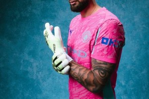 职业规划这块26岁多纳鲁马10年赚8850万,曼城5年6500万+奖金 职业规划这块26岁多纳鲁马10年赚8850万,曼城5年6500万+奖金