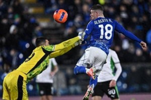 随着米兰1-0拉齐奥登顶，尤文2-1，科莫2-0，意甲最新积分榜出炉