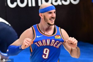 最重要引援！雷霆补强卡鲁索+哈腾 一跃成为总冠军