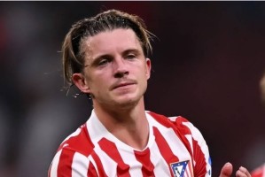 曼联补强中场遭遇贝林厄姆嫌弃,挖角马竞鸡肋要6000万欧,恐被直接吓退 曼联补强中场遭遇贝林厄姆嫌弃,挖角马竞鸡肋要6000万欧,恐被直接吓退