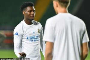 伤病潮下的德甲恩怨局:拜仁青春风暴冲击客场连胜,门兴能否绝境翻盘? 伤病潮下的德甲恩怨局:拜仁青春风暴冲击客场连胜,门兴能否绝境翻盘?