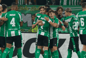 安东尼神了:第85分钟绝平,传射建功,率队逼平英超劲旅 安东尼神了:第85分钟绝平,传射建功,率队逼平英超劲旅