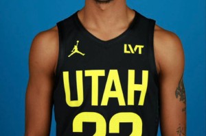 虽迟但到!勇士签下发展联盟侧翼 今夏首笔引援操作 虽迟但到!勇士签下发展联盟侧翼 今夏首笔引援操作