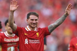 中场核心，麦卡利斯特当选利物浦队内4月份最佳球员