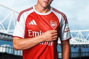 罗马诺:约克雷斯加盟阿森纳手续全部完成,未来24小时内进行体检 罗马诺:约克雷斯加盟阿森纳手续全部完成,未来24小时内进行体检